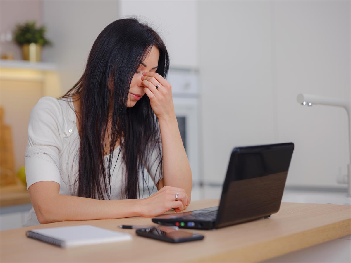 Eye Strain at the Computer